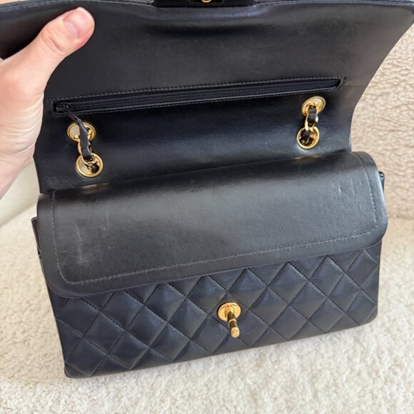 Authentic CHANEL Classic Flap Bag Medium Black Quilted Calfskin Leather 24k Gold - Picture 6 of 8
